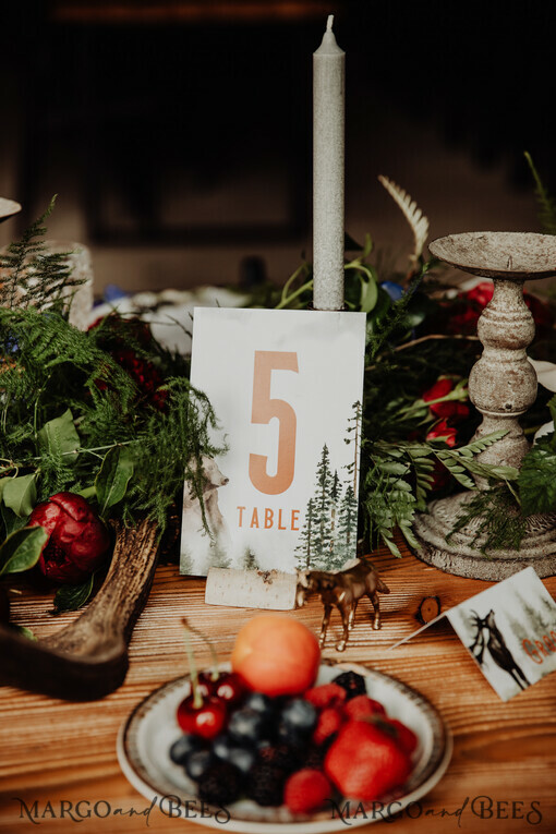 TABLE DECOR SIGNS Holz Eco Rustikale Tischnummern Waldhochzeit Tischnummer, Aquarell Bäume Tischkarten, Berglandschaft Waldhochzeit Tischdekoration, Waldgrün Rustikales Tischschild, Waldhochzeit Karten
