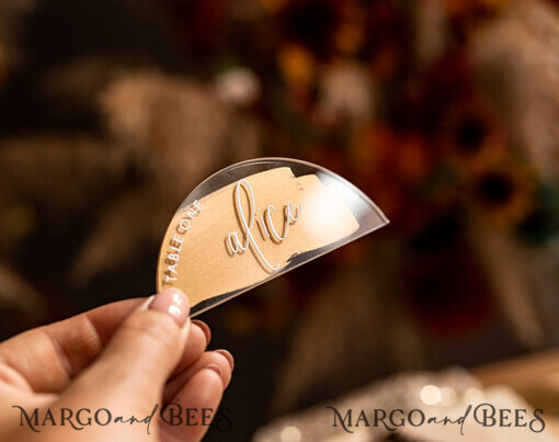 PLACE CARDS / TABLE CARDS Acrylic Gold Clear / Wood 3D Modern Arch Acrylic Gold Place Cards, Wedding Place Cards, Arch Clear Name Card, Premium Luxury Seating Cards, Editable Text Escort Card, White Print Name Cards