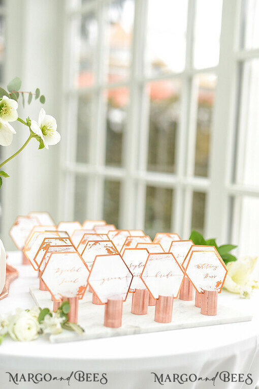 PLACE CARDS / TABLE CARDS Luxus Premium Glitzer/ Gold/ Silber/ Roségold Elegante geometrische Kupfer-Hochzeitsplatzkarten, moderne Namensschilder für Ihre Hochzeitstische, einzigartige Hochzeitsstationery, Kupferfoliendruck, benutzerdefinierte Platzkarten.