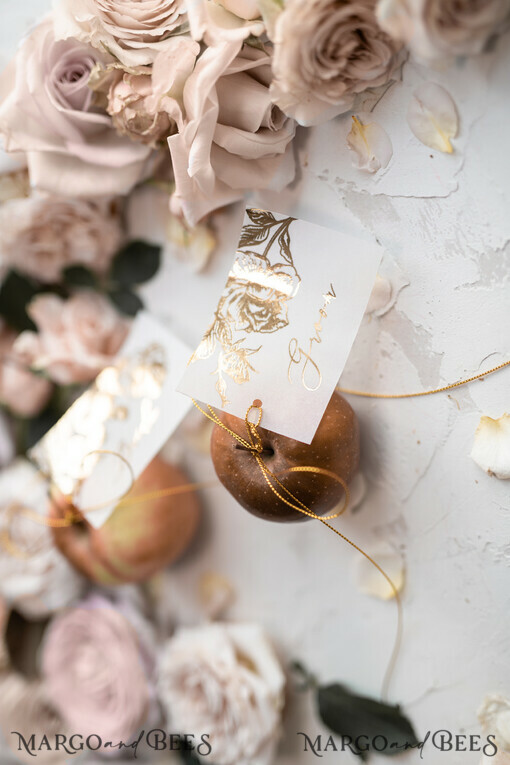 PLACE CARDS / TABLE CARDS Luxury Premium Glitter/ Gold/ Silver/ Rose Gold Luxury Gold Foil Wedding Place Cards, White Wedding Escort Card with Gold Twine, Romantic Place Cards, Table Name Cards, Modern Wedding Decor, Custom Place Card