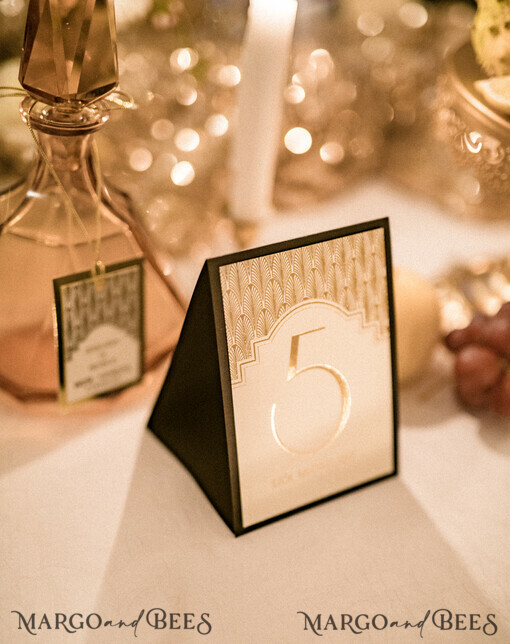 TABLE DECOR SIGNS glitter Art Deco Wedding Table Numbers, Luxury Gold and Black Table Signs,  Glamour Wedding Table Cards, Great Gatsby Style Elegant Wedding Decor, Glam Wedding Signage
