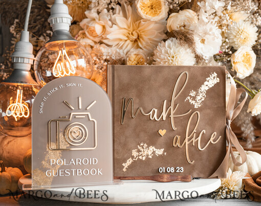 WEDDING GUEST BOOKS Instax Sofortbildbuch Fall beige Gold Acryl Hochzeitsgäste Buch Personalisierte und Bogen Acryl Schild Set, Tan Taupe Samt Sofortbildbuch Boho Elegante Instax Hochzeitsfoto Gästebuch, Erdige Acryl Instax Gästebuch Schild, Neutrales Samt Fotobuch.