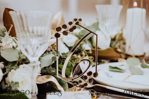 TABLE DECOR SIGNS Acrylic table decor Numbers Acrylic Gold Table Numbers, Mirror Acrylic and gold Sign, Gold Plexi Table Numbers, Luxury Wedding Table Decor, Wedding Signage Golden Eucalyptus, Editable Text