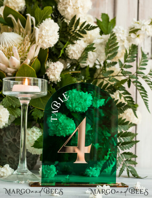 TABLE DECOR SIGNS Acrylic table decor Numbers Acrylic Arch Green Table Numbers, Emerald Green Acrylic and gold table numbers, Gold Plexi Table Numbers, Luxury Wedding Table Decor, Greenery Wedding Sign