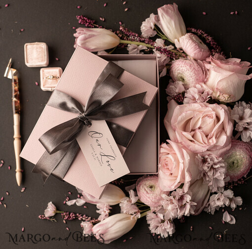 SAMPLING SERVICE premium samples Samples of wedding invitations, high-quality