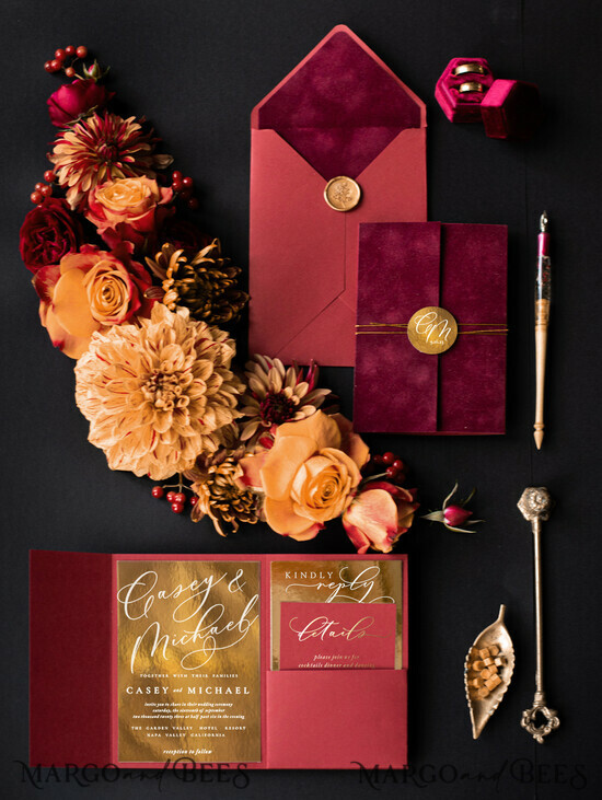 WEDDING INVITATIONS gold / rose gold / silver / glitter Luxury Gold Wedding Invitations , Burgundy Velvet Wedding Invitations , Pocketfold Indian Wedding Cards 02/velfoil/z