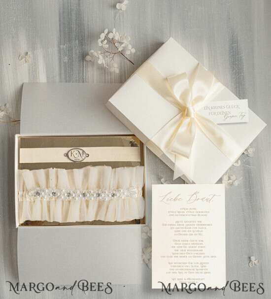BRIDE bolero, robes, garter Geschenkidee für die Braut Strumpfband Strumpfband Ecru mit Personalisierung – Geschenkset für die Braut – Etwas Blaues zur Hochzeit 02/TSecru/podDE