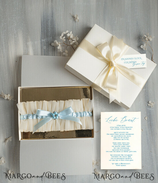 BRIDE bolero, robes, garter Geschenkidee für die Braut Strumpfband Elegantes Strumpfband für die Braut – Geschenkbox mit „Etwas Blauem“ und Grußkarte 12/TSblau/podDE
