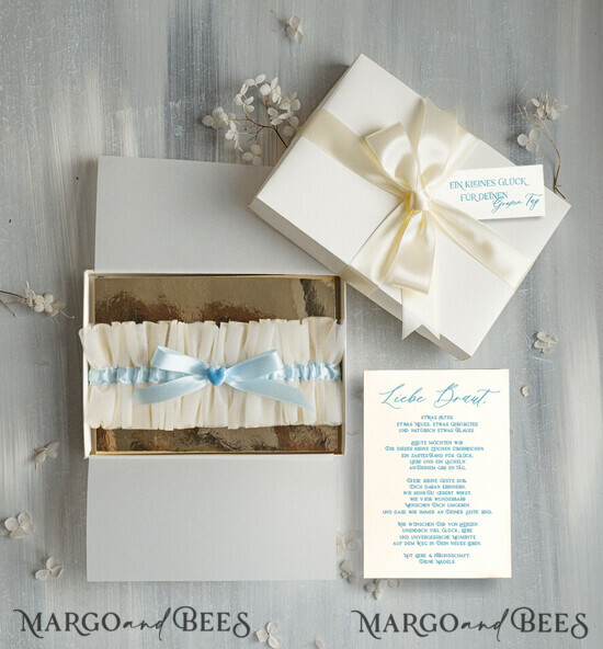 BRIDE bolero, robes, garter Geschenkidee für die Braut Strumpfband Elegantes Strumpfband für die Braut – Geschenkbox mit „Etwas Blauem“ und Grußkarte 15/TSblau/podDE