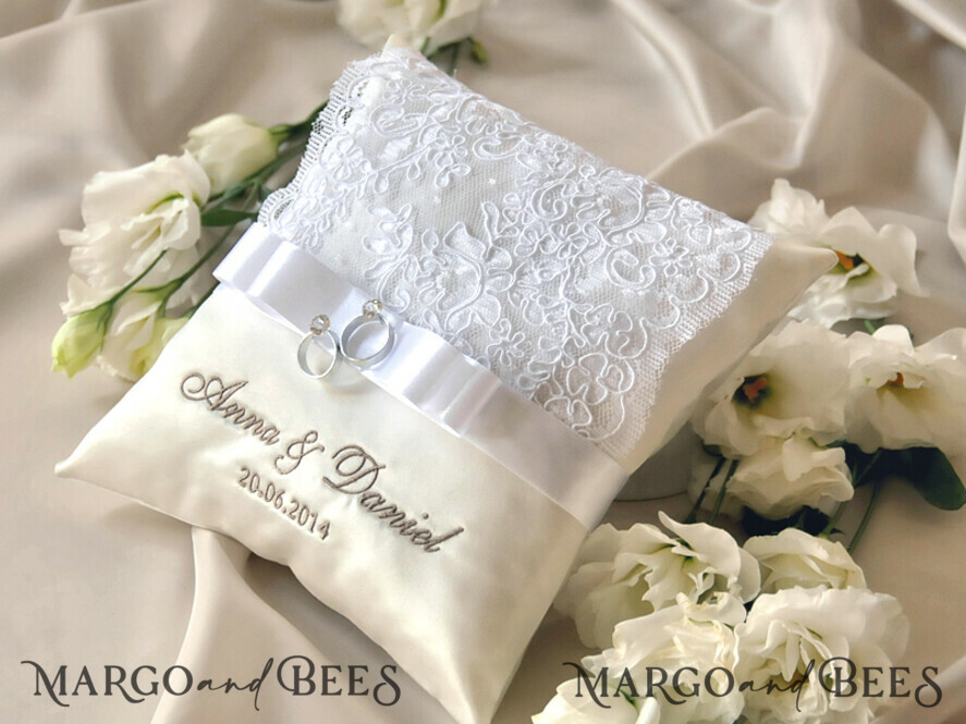 RING BEARER BOXES & PILLOWS Classic Ring Pillows Vintage wedding Ring Pillow • Custom Ring Bearer Pillow • Boho Glam Ring Bearer