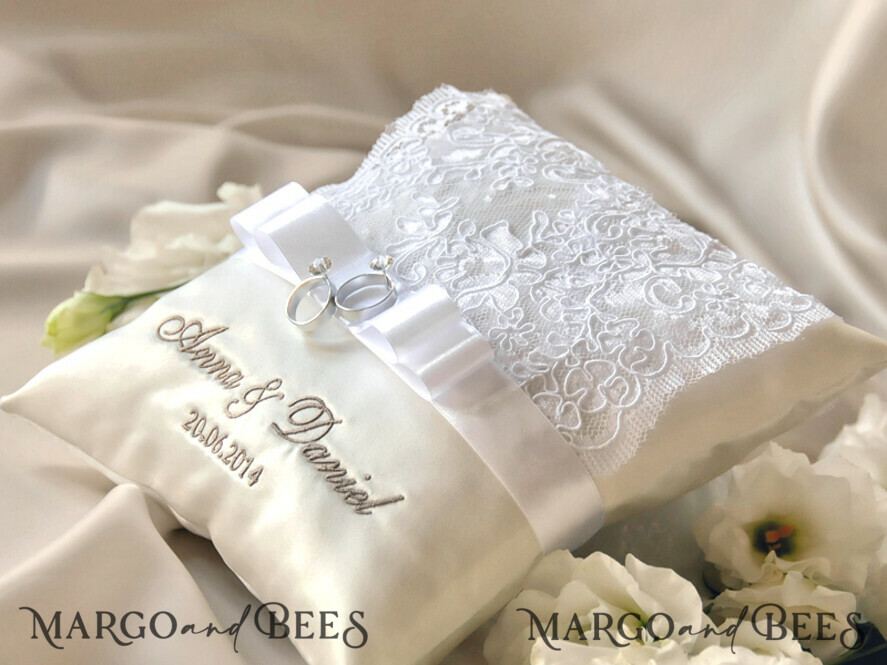 RING BEARER BOXES & PILLOWS Classic Ring Pillows Vintage wedding Ring Pillow • Custom Ring Bearer Pillow • Boho Glam Ring Bearer