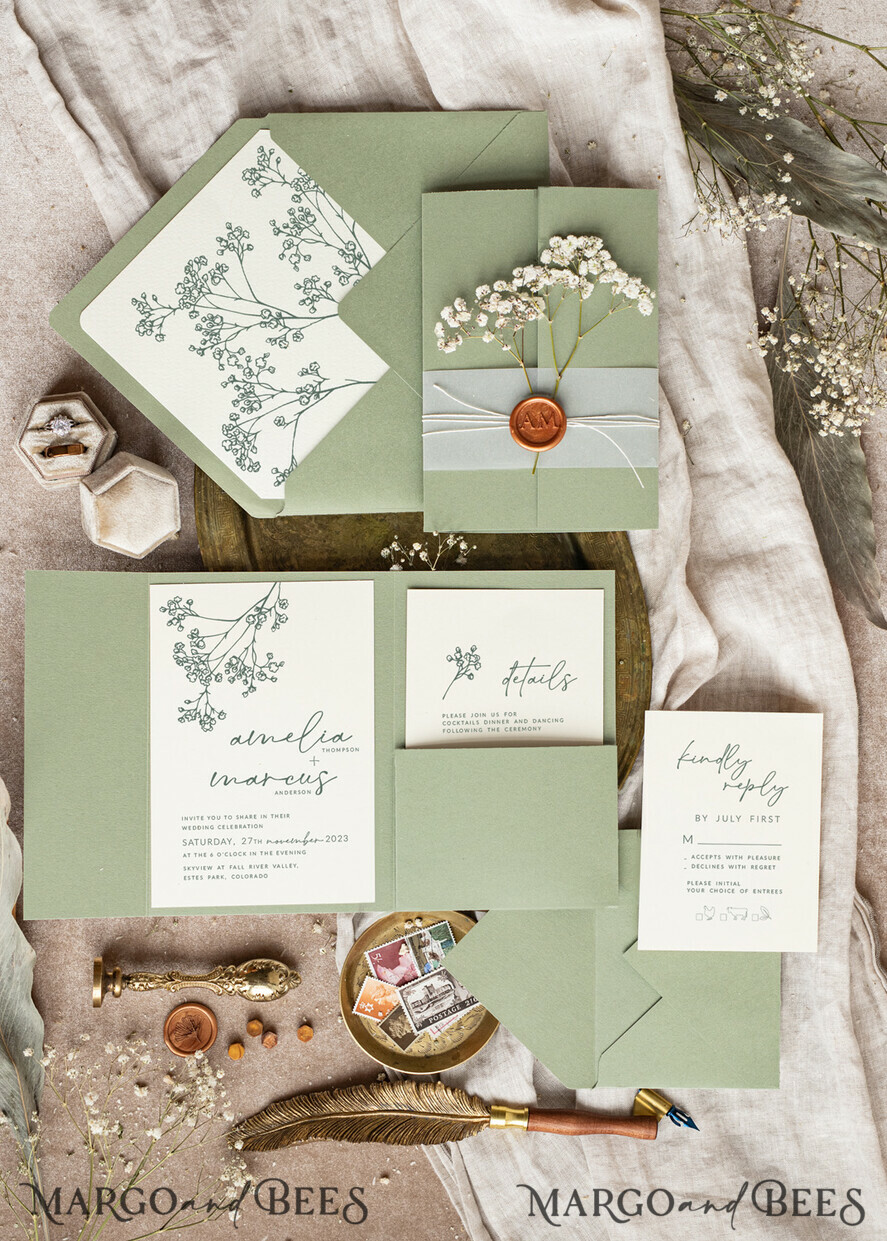 HOCHZEITS EINLADUNGEN rustikal / Landhausstil / Shabby Chic Salbeigrüne Hochzeits-Einladungskarte Set Natürliche Baby-Atemblumen Hochzeits-Einladungen Suite Moderne Boho-Hochzeitskarten Gartenhochzeit