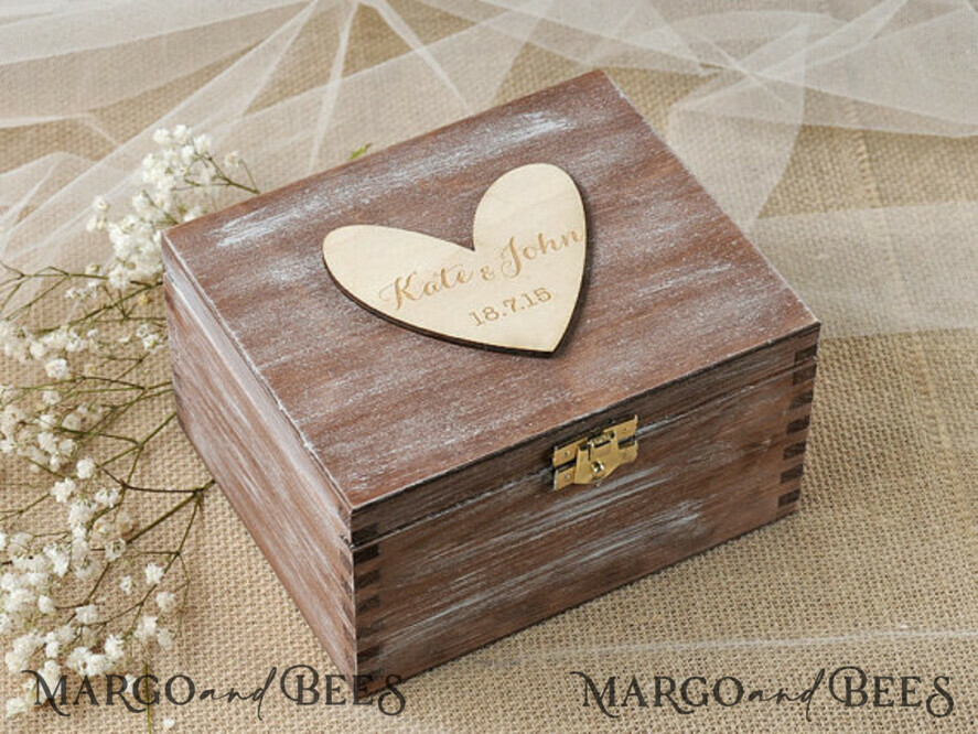 RING BEARER BOXES & PILLOWS Epoxy Wedding rings Box Presoanlised wedding Ring box for 2 or 3 rings, wood wedding ring box • rustic wedding rings box • real flowers in resin luxury ring box