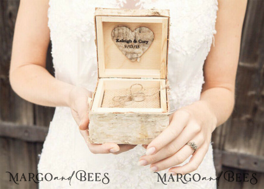 RING BEARER BOXES & PILLOWS Epoxy Wedding rings Box Presoanlised wedding Ring box for 2 or 3 rings, wood wedding ring box • rustic wedding rings box • real flowers in resin luxury ring box