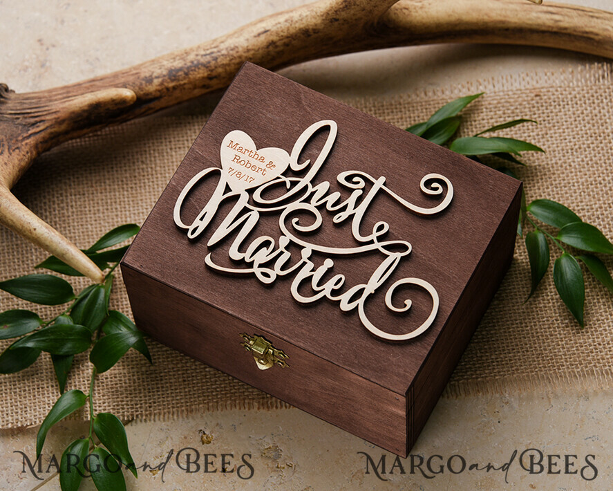 RING BEARER BOXES & PILLOWS Epoxy Wedding rings Box Custom Wedding Ring box for ceremony, Handmade wedding ring box • Real Flowers ring bearer box • wood luxury ring box