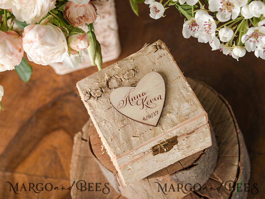 RING BEARER BOXES & PILLOWS Epoxy Wedding rings Box Personalised wedding box his and hers, Handmade wedding ring box • Real Flowers ring bearer box • wood luxury ring box