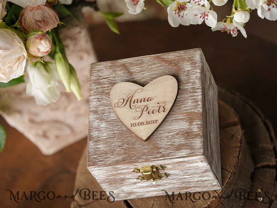 RING BEARER BOXES & PILLOWS Epoxy Wedding rings Box Custom Wedding Ring box for ceremony, wood wedding ring box • rustic wedding rings box • real flowers in resin luxury ring box
