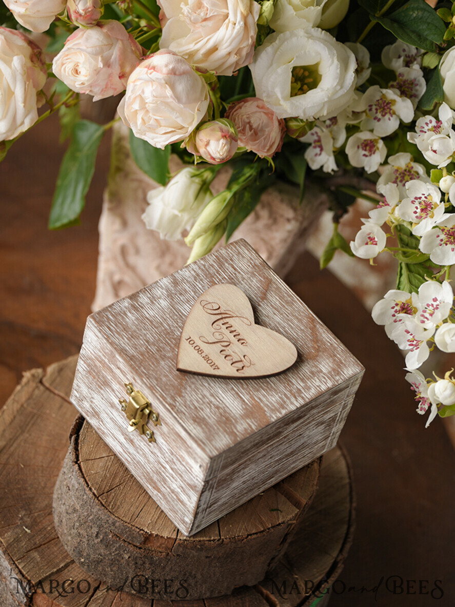 RING BEARER BOXES & PILLOWS Epoxy Wedding rings Box Custom Wedding Ring box for ceremony, wood wedding ring box • rustic wedding rings box • real flowers in resin luxury ring box