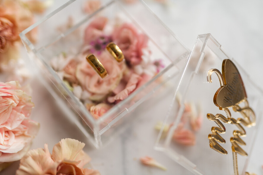 RING BEARER BOXES & PILLOWS Epoxy Wedding rings Box Clear Acryl wedding bearers, Gold glam wedding ring box • handmade ring bearer box • Mirror Gold luxury ring box