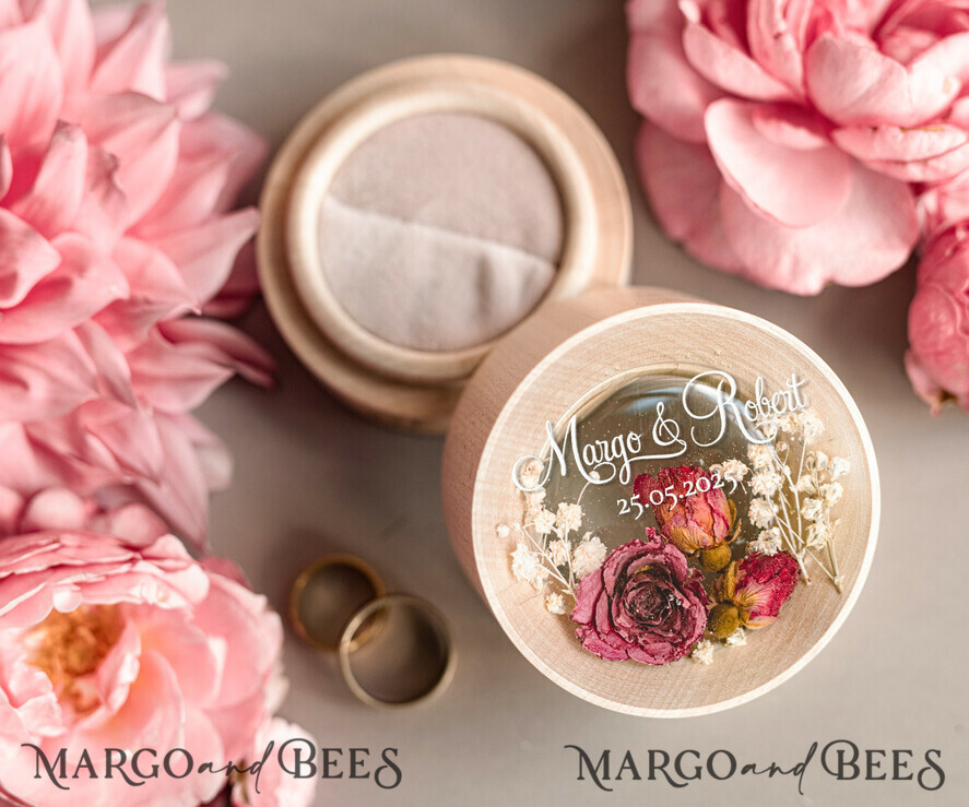 RING BEARER BOXES & PILLOWS Epoxy Wedding rings Box Elegant Epoxy Wedding Ring Box, Customized Resin Ring Box With Engraving, Minimalistic Real Flower Wedding Ring Box With Velvet, Rustic Wedding Stationery