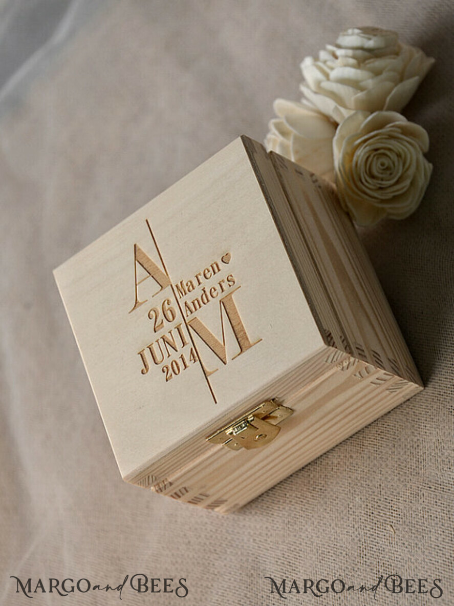 RING BEARER BOXES & PILLOWS Epoxy Wedding rings Box Personalised wedding box his and hers, wood wedding ring box • rustic wedding rings box • real flowers in resin luxury ring box