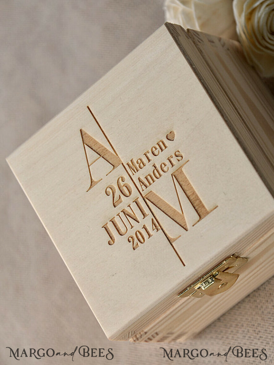 RING BEARER BOXES & PILLOWS Epoxy Wedding rings Box Personalised wedding box his and hers, wood wedding ring box • rustic wedding rings box • real flowers in resin luxury ring box
