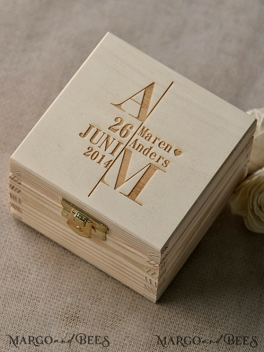 RING BEARER BOXES & PILLOWS Epoxy Wedding rings Box Personalised wedding box his and hers, wood wedding ring box • rustic wedding rings box • real flowers in resin luxury ring box