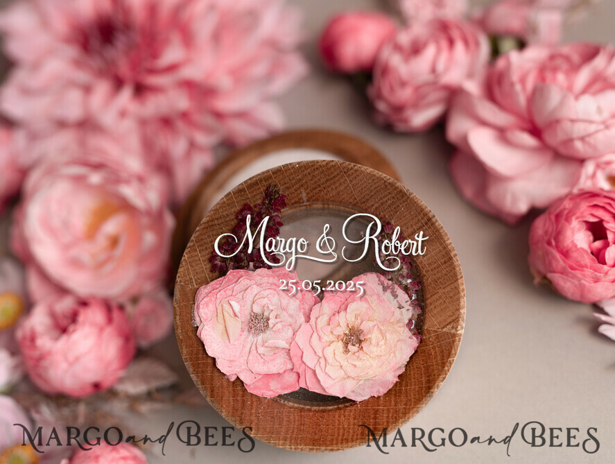 RING BEARER BOXES & PILLOWS Epoxy Wedding rings Box Elegant Epoxy Wedding Ring Box, Customized Resin Ring Box With Engraving, Minimalistic Real Flower Wedding Ring Box With Velvet, Rustic Wedding Stationery