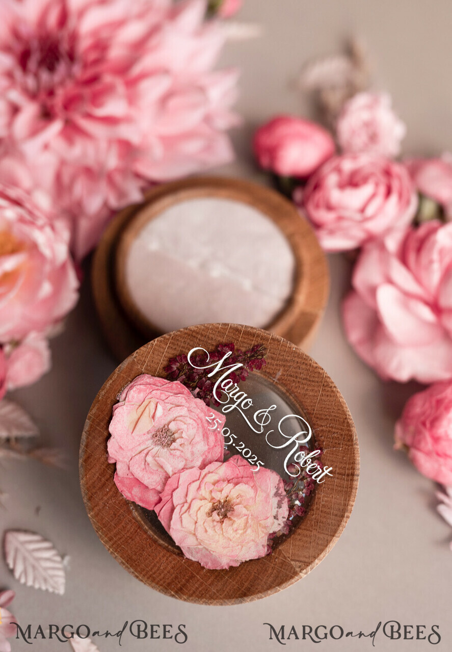 RING BEARER BOXES & PILLOWS Epoxy Wedding rings Box Elegant Epoxy Wedding Ring Box, Customized Resin Ring Box With Engraving, Minimalistic Real Flower Wedding Ring Box With Velvet, Rustic Wedding Stationery