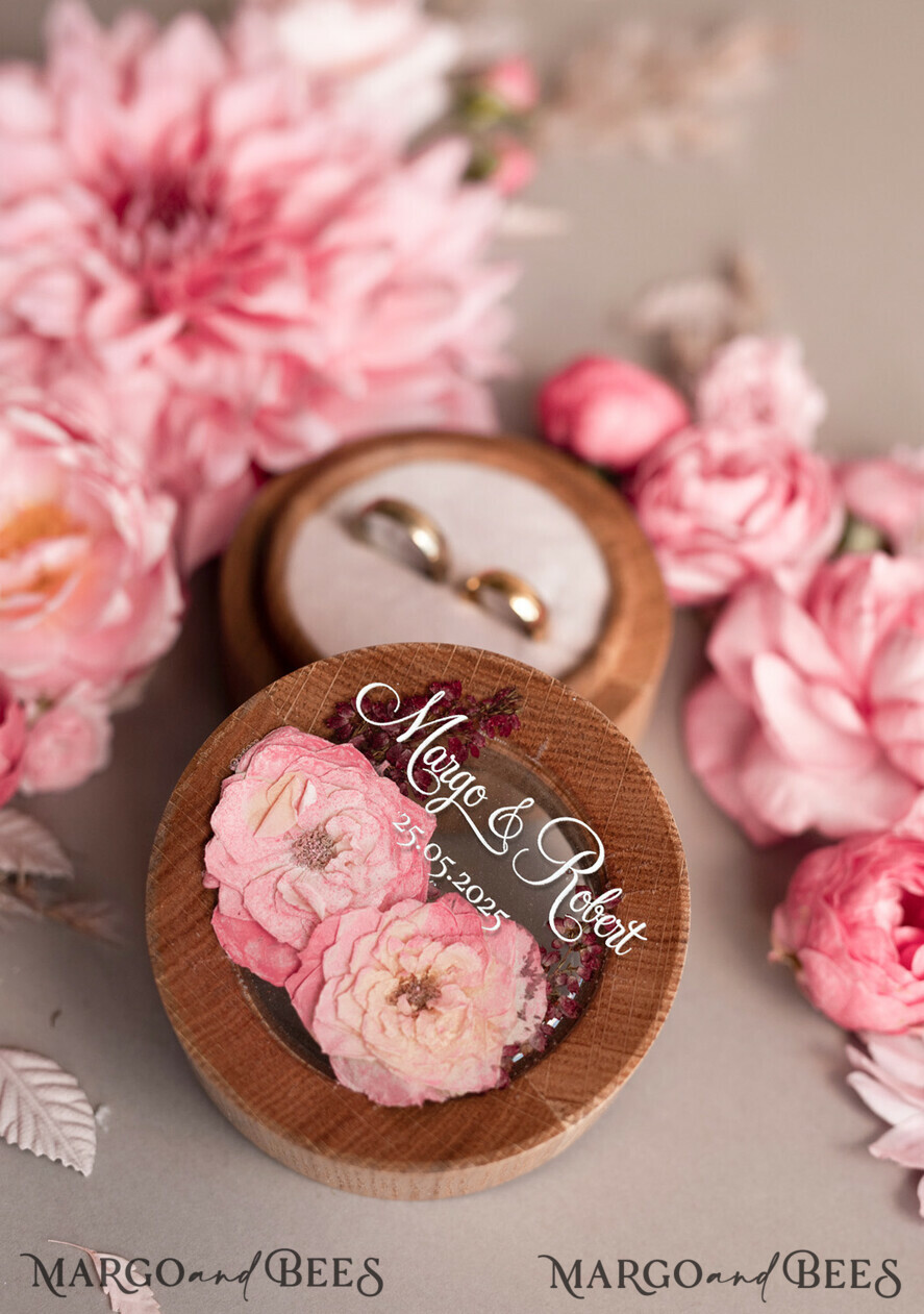 RING BEARER BOXES & PILLOWS Epoxy Wedding rings Box Elegant Epoxy Wedding Ring Box, Customized Resin Ring Box With Engraving, Minimalistic Real Flower Wedding Ring Box With Velvet, Rustic Wedding Stationery
