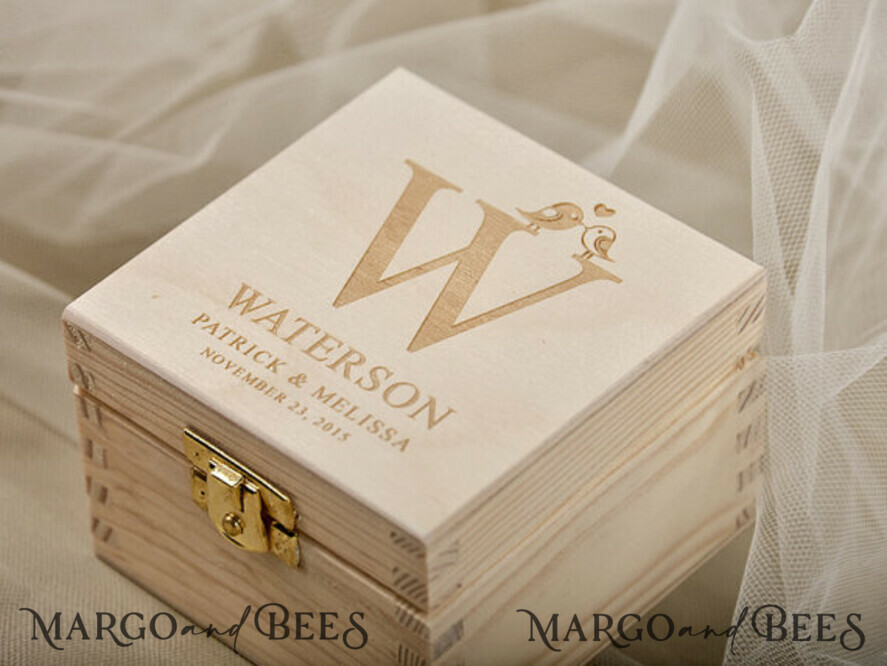 RING BEARER BOXES & PILLOWS Epoxy Wedding rings Box Personalised wedding box his and hers, wooden wedding ring box • rustic ring bearer box • real flowers in resin luxury ring box