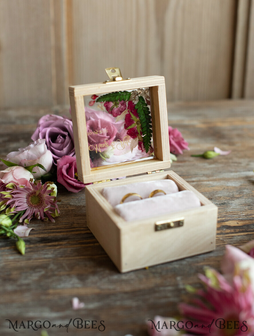RING BEARER BOXES & PILLOWS Epoxy Wedding rings Box Personalised wedding box his and hers, wood wedding ring box • rustic wedding rings box • real flowers in resin luxury ring box