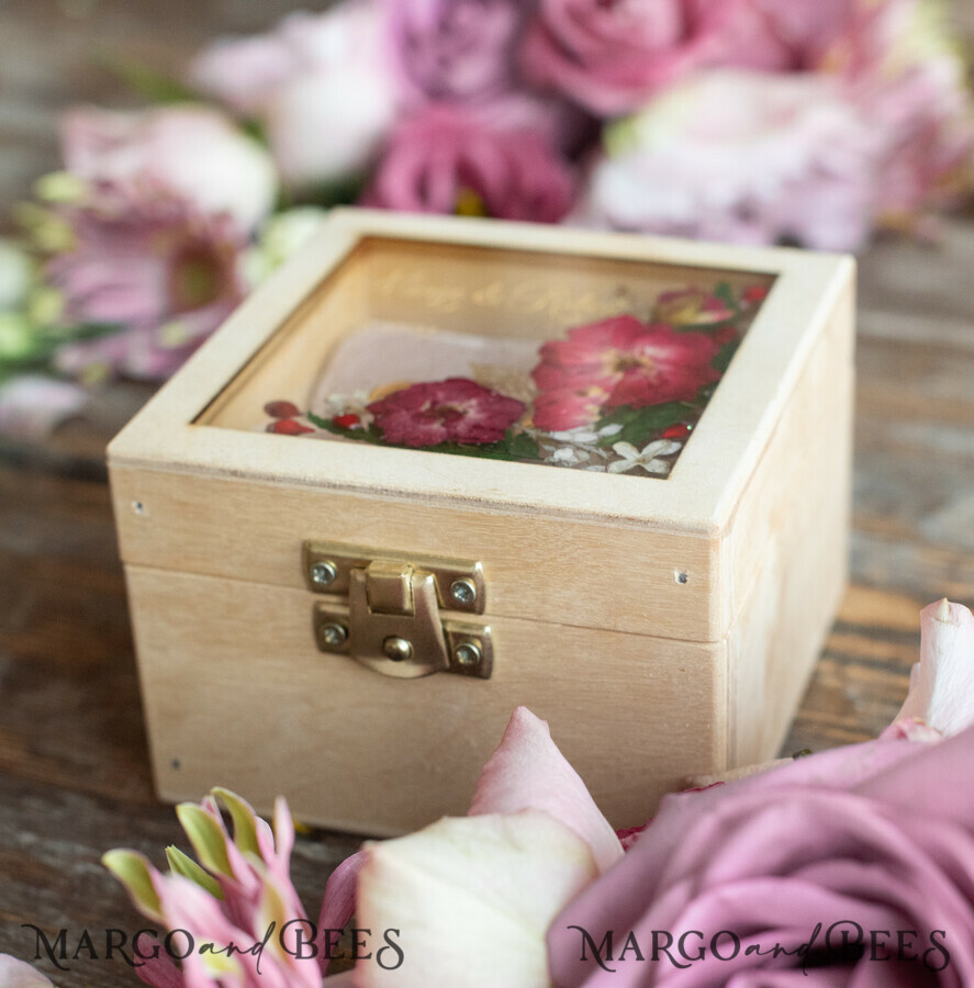 RING BEARER BOXES & PILLOWS Epoxy Wedding rings Box Personalised wedding box his and hers, wood wedding ring box • rustic wedding rings box • real flowers in resin luxury ring box
