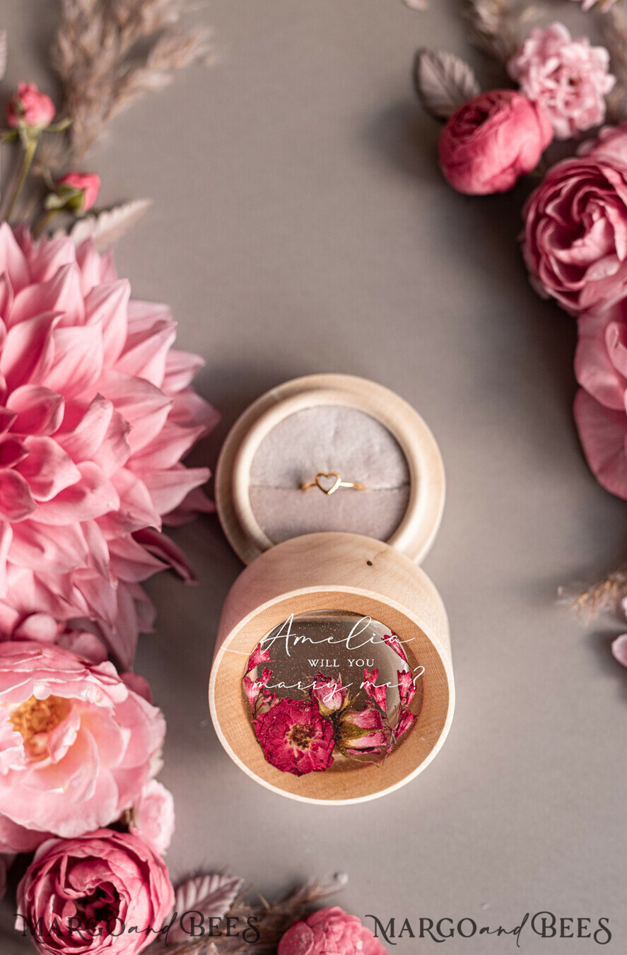 RING BEARER BOXES & PILLOWS Epoxy Wedding rings Box Luxury Resin Wedding Ring Box, Minimalistic Engraved Real Flower Ring Box, Personalized Epoxy Box With Nude Velvet, Rustic Bespoke Ring Box