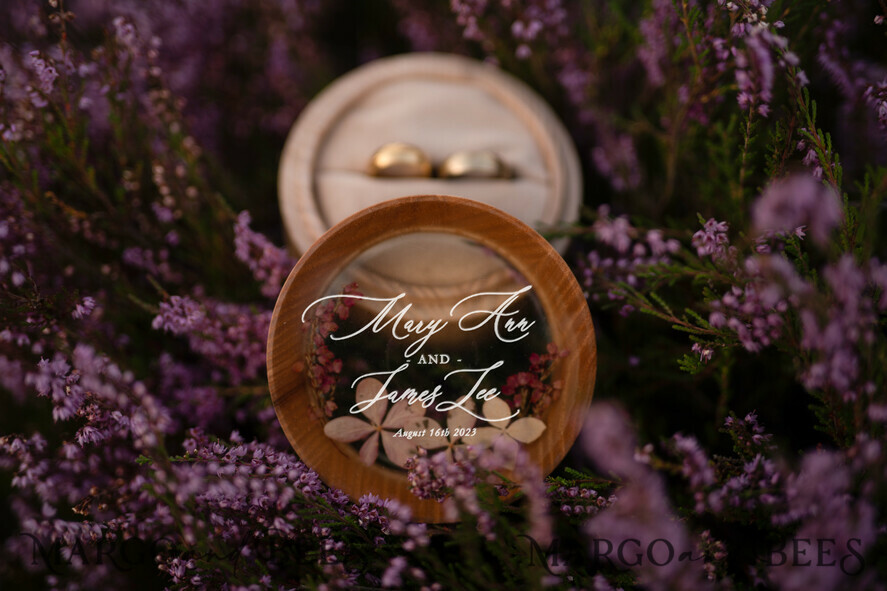 RING BEARER BOXES & PILLOWS Epoxy Wedding rings Box Luxury Resin Wedding Ring Box, Minimalistic Engraved Real Flower Ring Box, Personalized Epoxy Box With Nude Velvet, Rustic Bespoke Ring Box