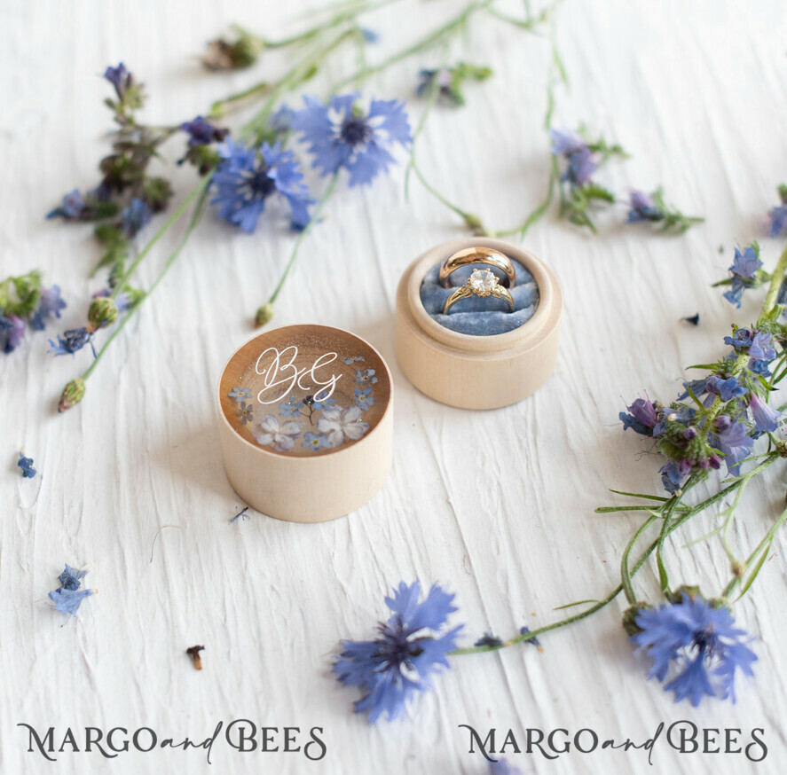 RING BEARER BOXES & PILLOWS Epoxy Wedding rings Box Presonaised Ring Box for wedding bands, wood wedding ring box • rustic wedding rings box • real flowers in resin luxury ring box