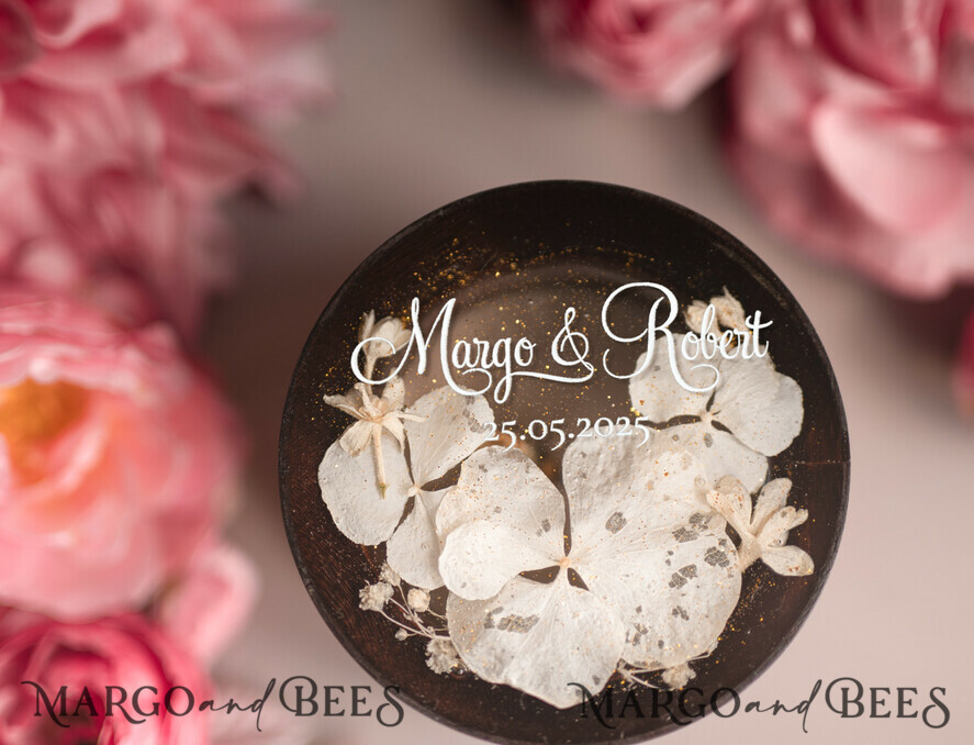 RING BEARER BOXES & PILLOWS Epoxy Wedding rings Box Elegant Epoxy Wedding Ring Box, Customized Resin Ring Box With Engraving, Minimalistic Real Flower Wedding Ring Box With Velvet, Rustic Wedding Stationery