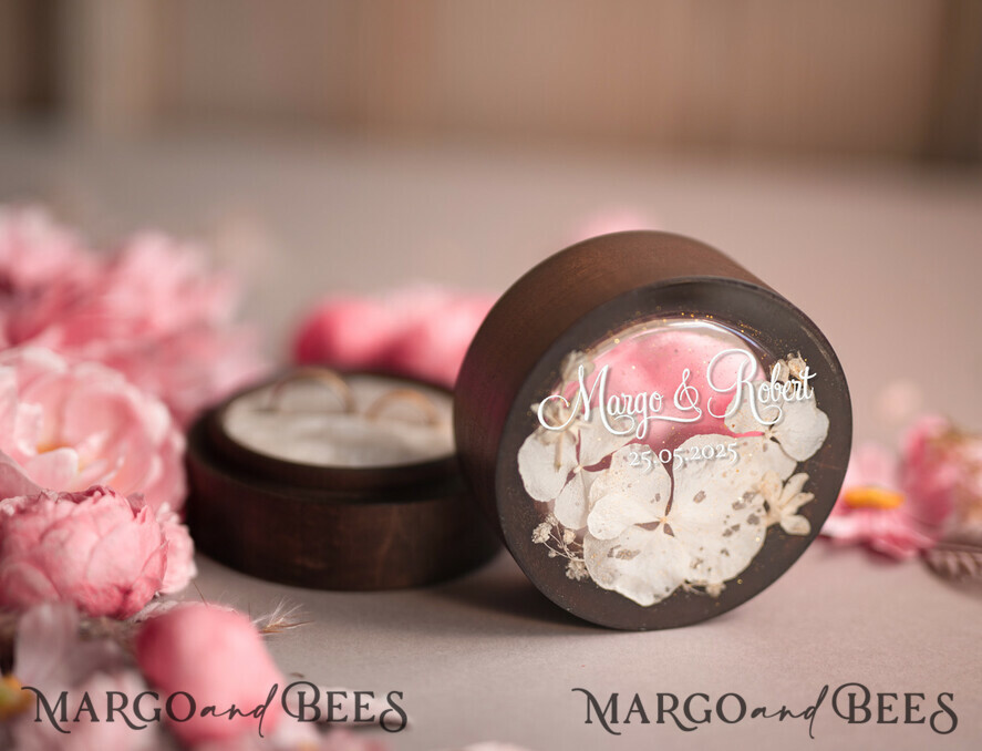 RING BEARER BOXES & PILLOWS Epoxy Wedding rings Box Elegant Epoxy Wedding Ring Box, Customized Resin Ring Box With Engraving, Minimalistic Real Flower Wedding Ring Box With Velvet, Rustic Wedding Stationery