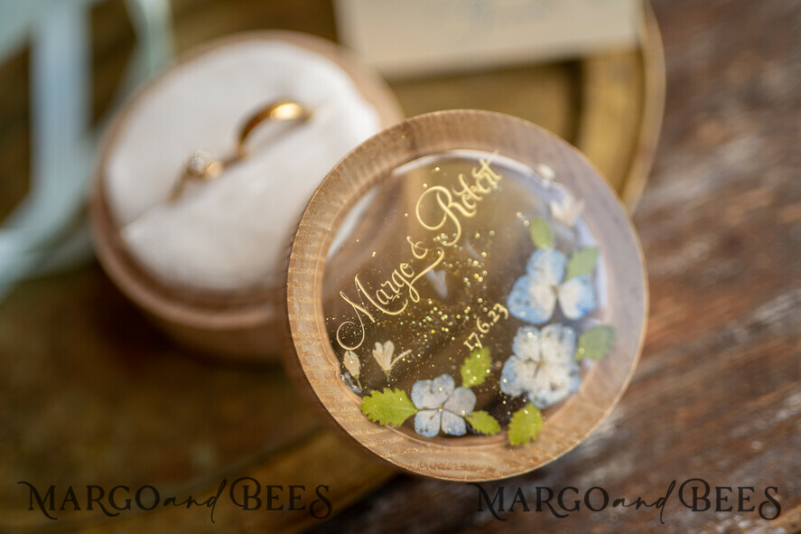 RING BEARER BOXES & PILLOWS Epoxy Wedding rings Box Custom Wedding Ring box for ceremony, wood wedding ring box • rustic wedding rings box • real flowers in resin luxury ring box