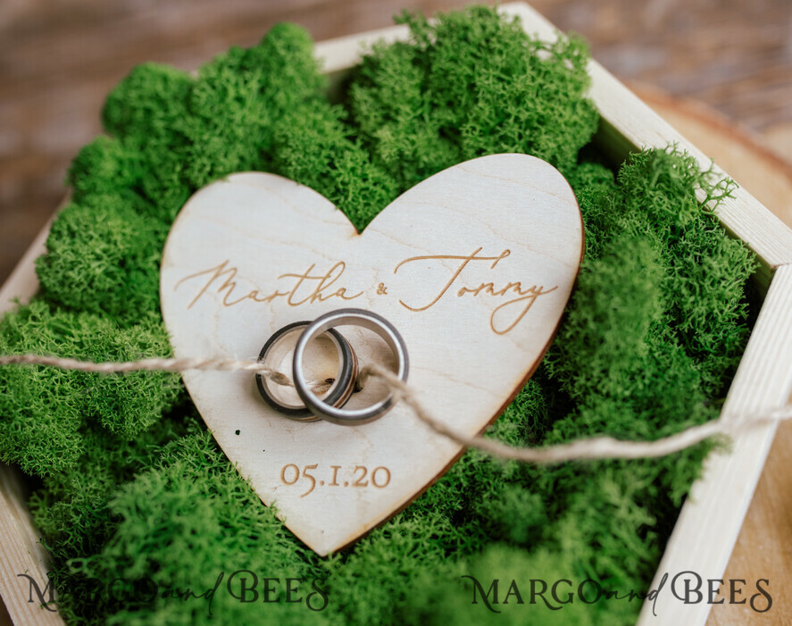RING BEARER BOXES & PILLOWS Rustic Wedding Moss Bearer engraved wedding ring box • personalised rustic ring box • ring earer moss box