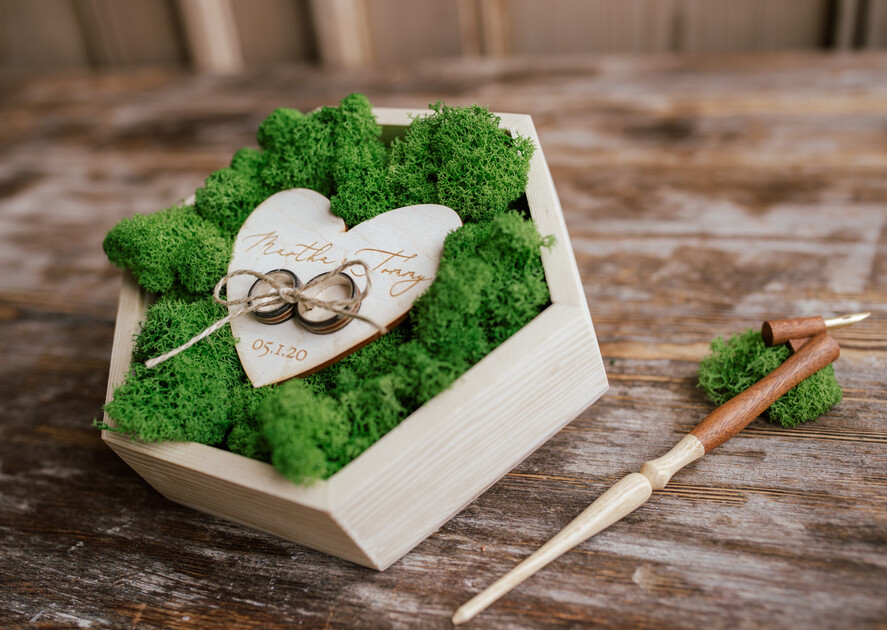 RING BEARER BOXES & PILLOWS Rustic Wedding Moss Bearer engraved wedding ring box • personalised rustic ring box • ring earer moss box