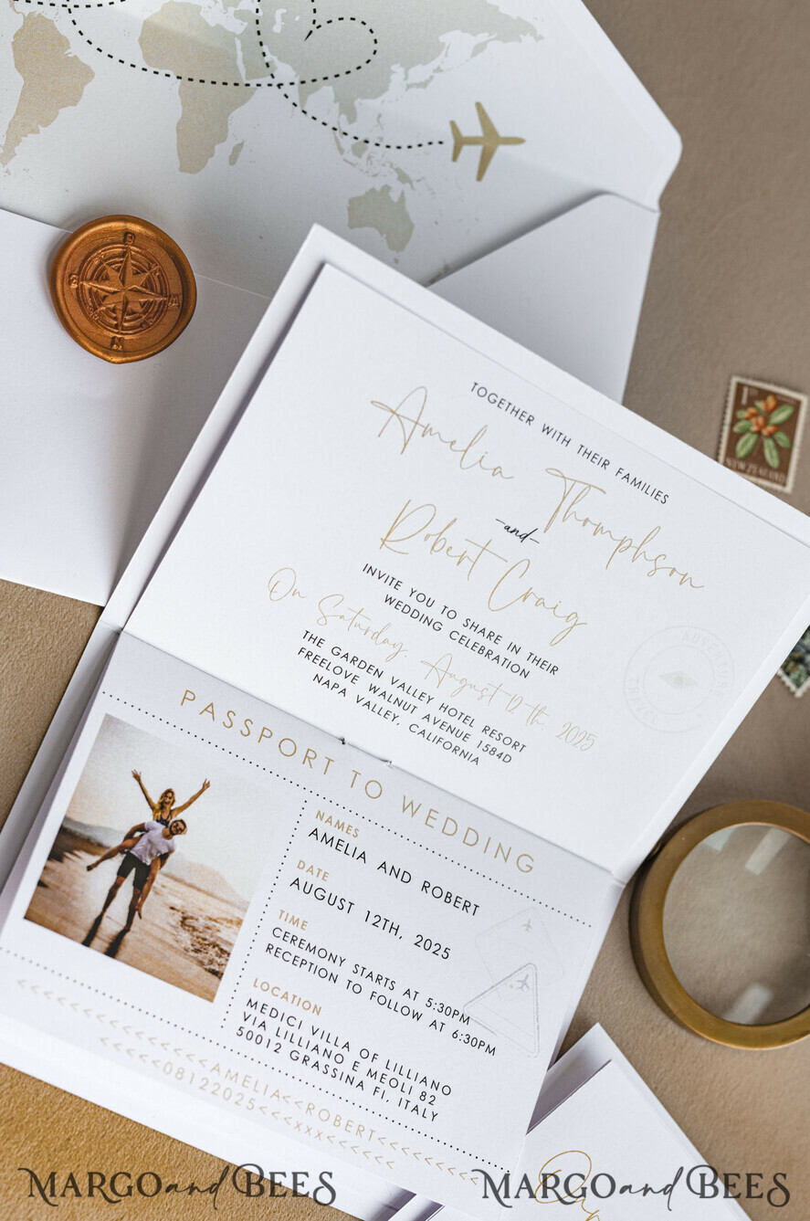 HOCHZEITS EINLADUNGEN Pass zur Liebe / Strandhochzeits-Einladungen Goldweiße Pass Hochzeitseinladung, goldene Hochzeitskarten Bordkarte, maßgeschneiderte Reisepass Hochzeitseinladungen im Ausland, Hochzeitskarten für Destination Griechenland, Reisekarten Hochzeitspapeterie, Weltkarte