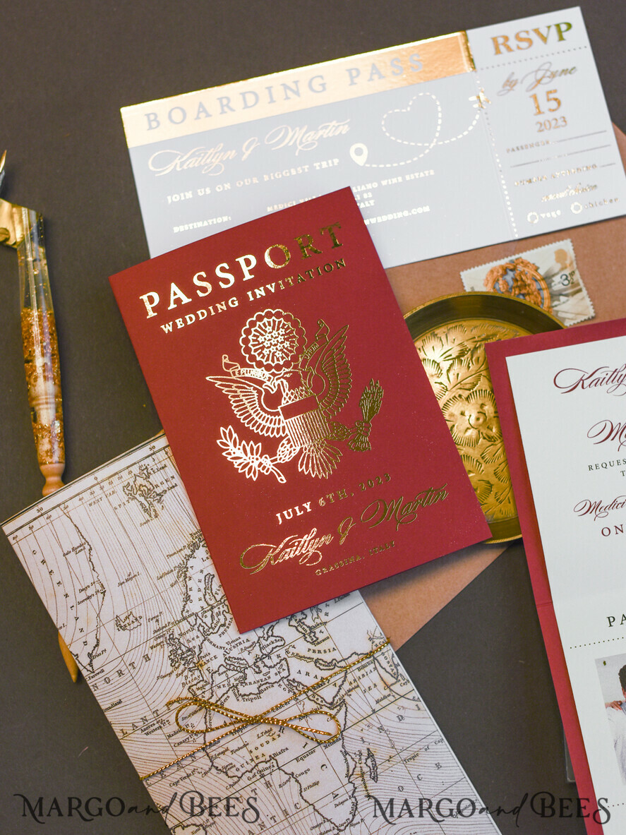 HOCHZEITS EINLADUNGEN Pass zur Liebe / Strandhochzeits-Einladungen Maroon Gold Reisepass Hochzeits Einladung, Karten für Hochzeiten mit Karte, Boarding Pass, Burgunder Reisepass Hochzeits Einladungen im Ausland, Einladungen für Zielhochzeiten, Reisekarten Hochzeitsstationery