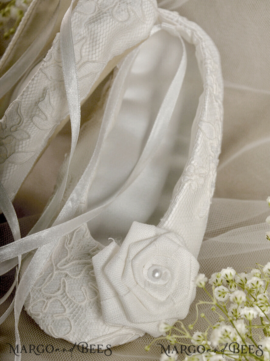 BASKET, PILLOWS & SHOES Satin Flower Girl Shoes pillow