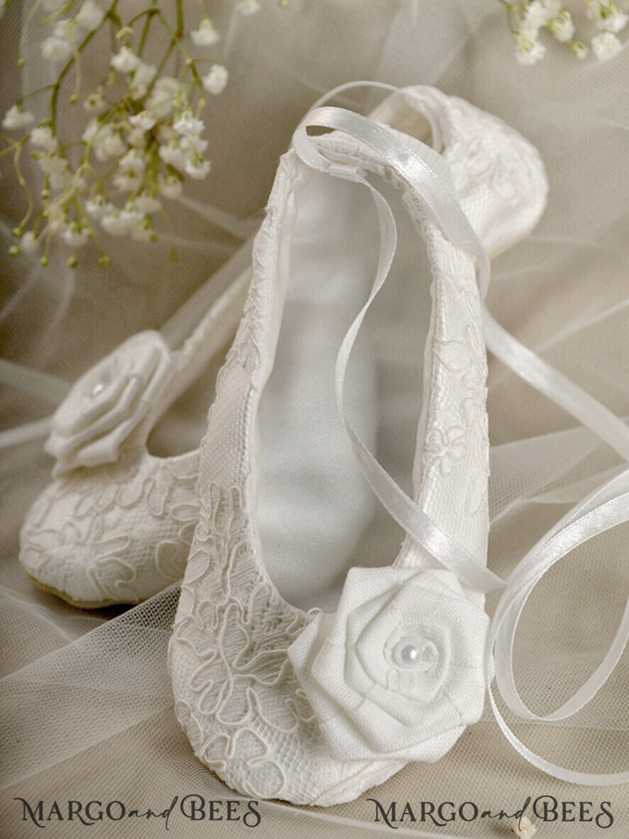 BASKET, PILLOWS & SHOES Satin Flower Girl Shoes pillow