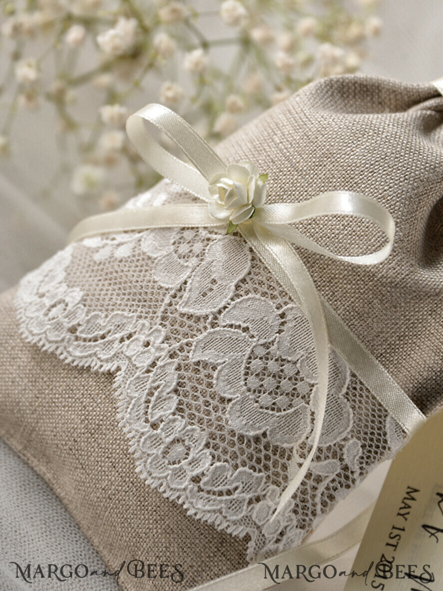 WEDDING FAVORS Shabby Chic Linen Favor Bags Wedding Thank You favors, Rustic Favor bags