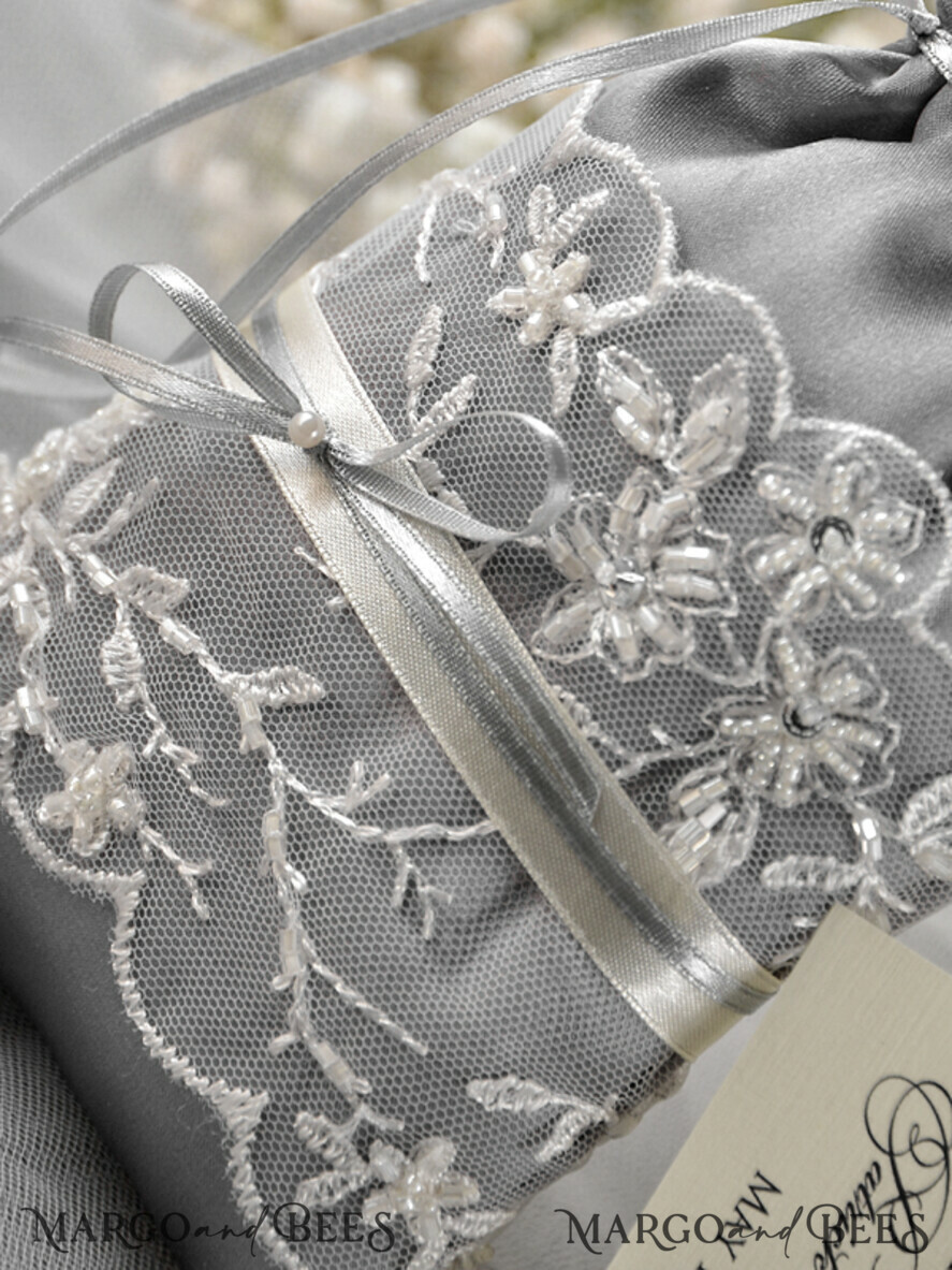 HOCHZEITSGESCHENKE Geschenktüten aus Satin und Spitze niedliche Hochzeitsgeschenk-Karten, Vintage Satin Tasche
