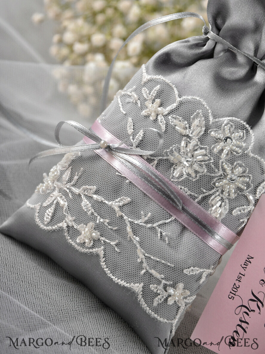 romantic wedding favors, Saltin Lace Bags