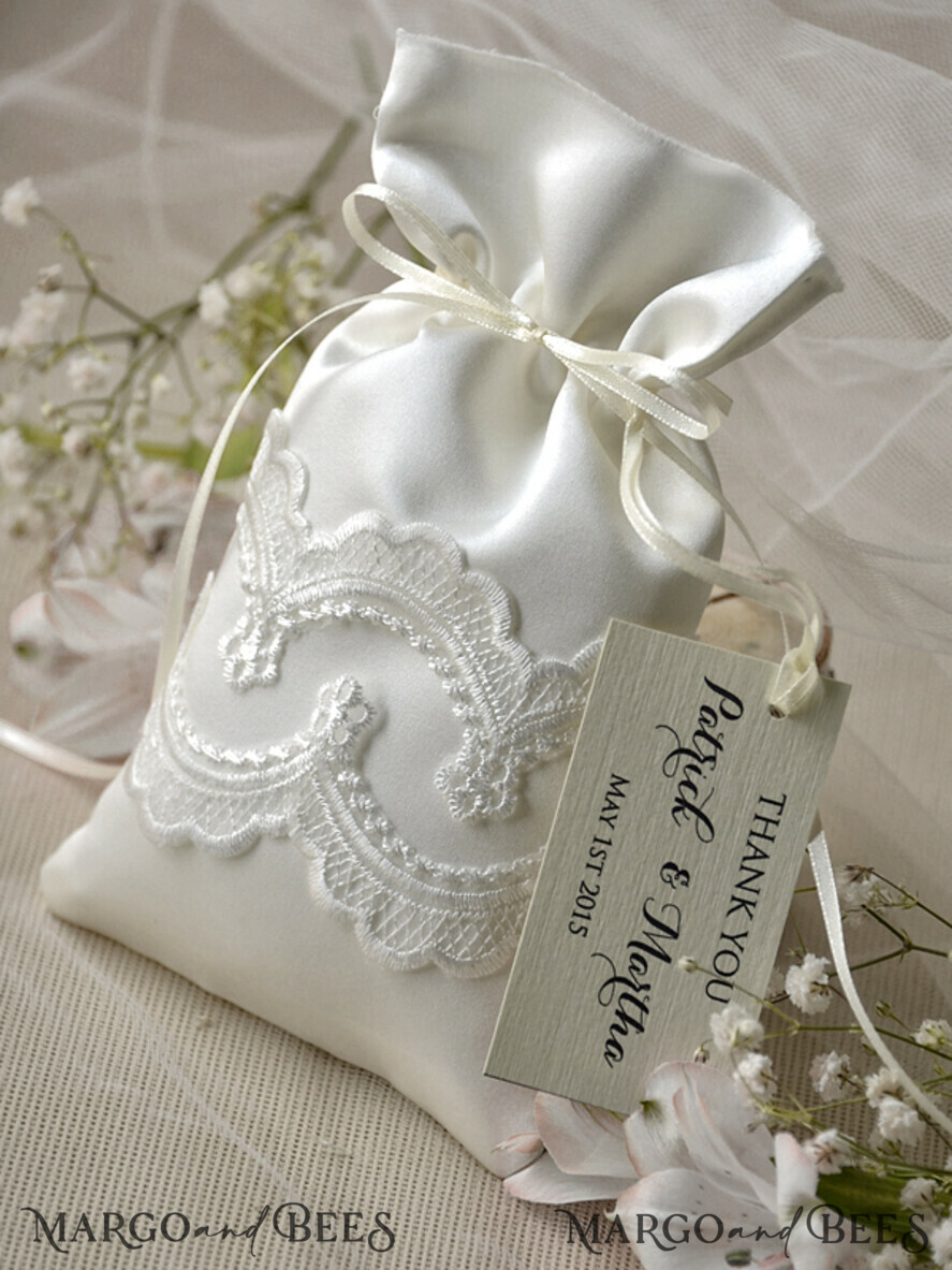 Wedding Thank You favors, Vintage Lace Satin Bags