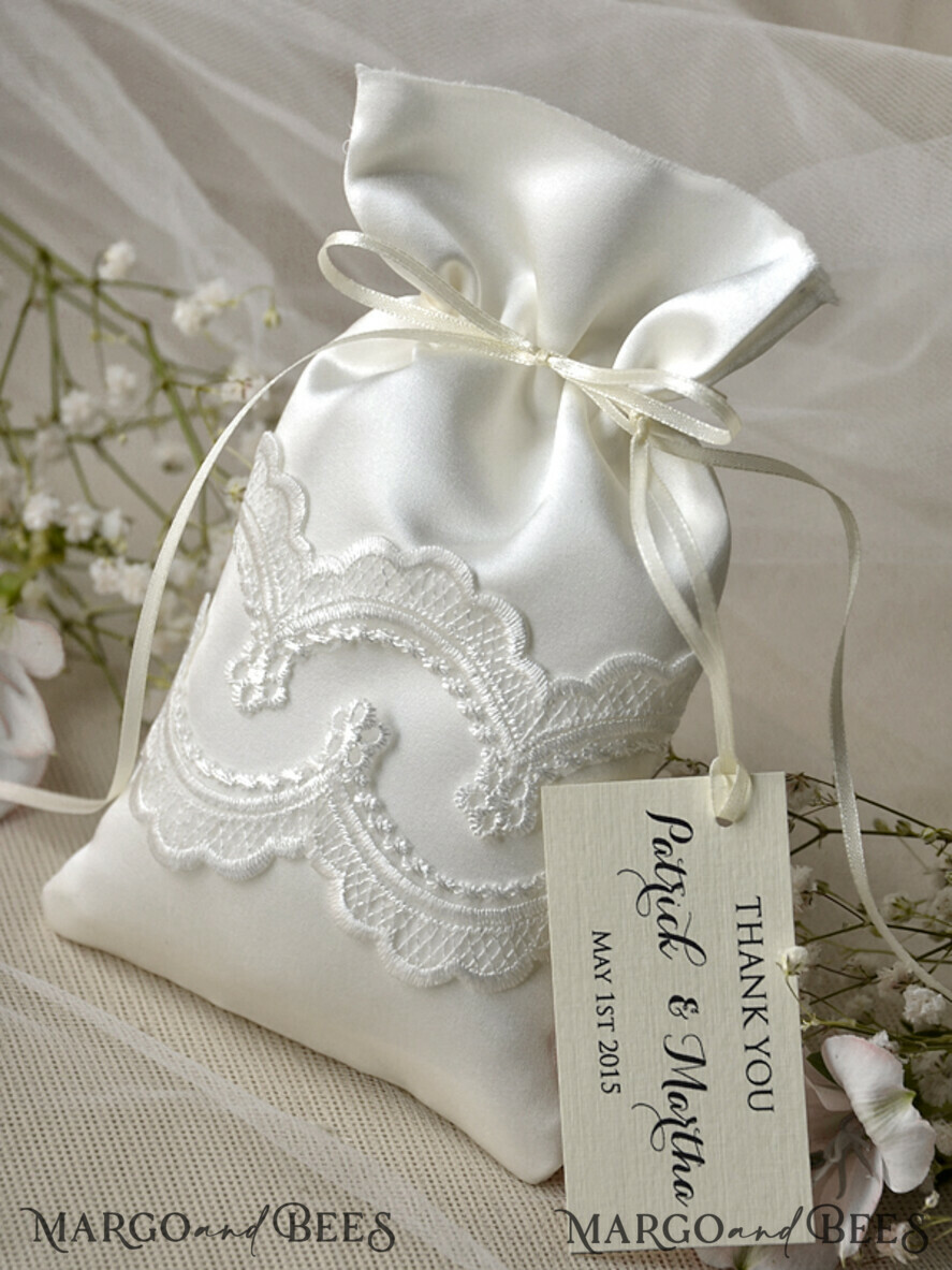 Wedding Thank You favors, Vintage Lace Satin Bags